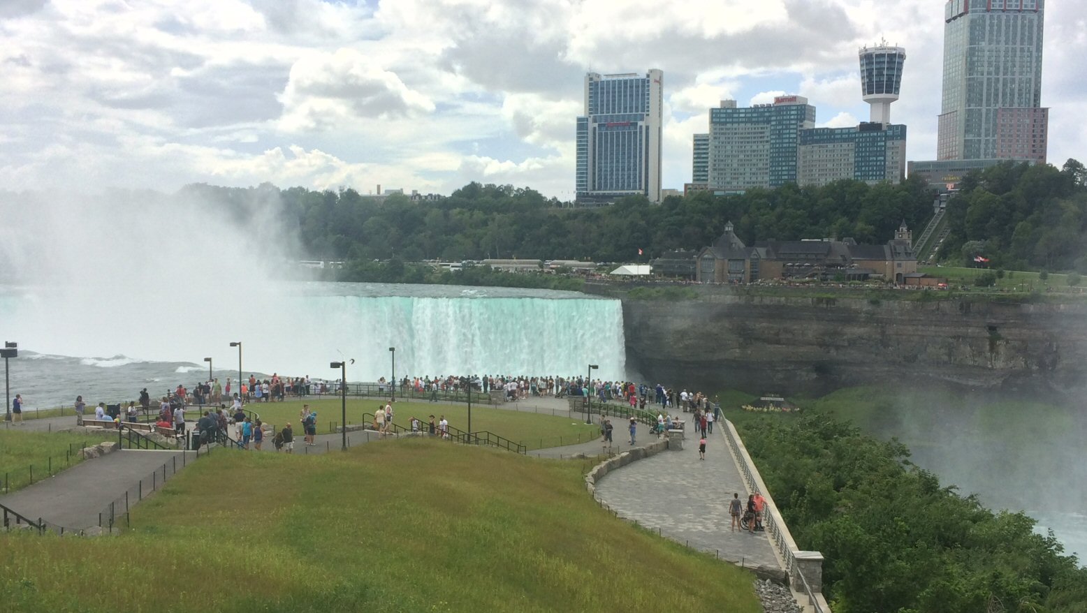 Goat Island Horseshoe Falls Observation Platform