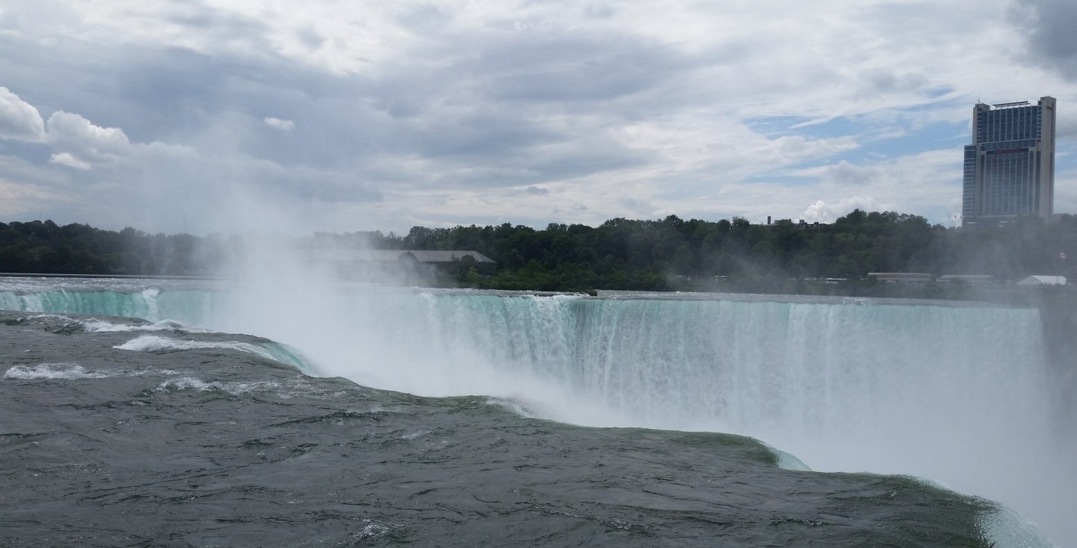 Horseshoe Falls with Mist